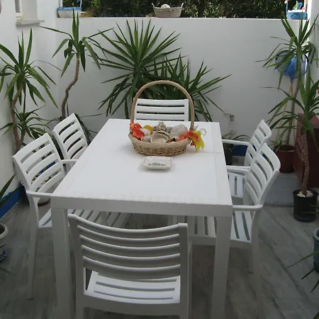 Augusta & * Naousa (Paros)