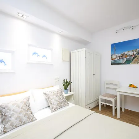 Augusta & Naousa (Paros)