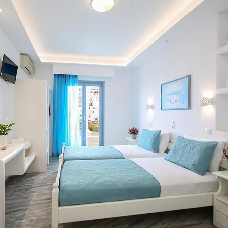 Augusta & Apartment Naousa (Paros)