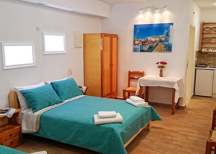 Augusta & Apartment Naoussa