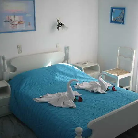 Augusta & Naousa (Paros)