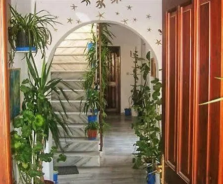 Augusta & Apartment Naousa (Paros)