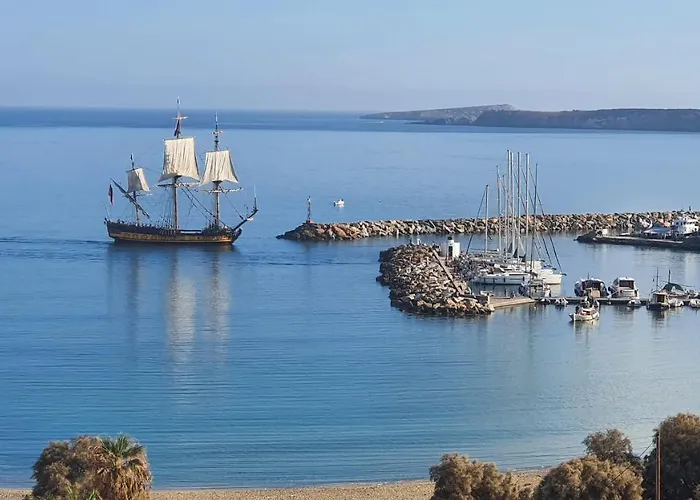 Augusta & Naousa (Paros)
