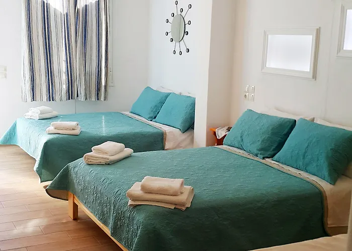 Augusta & * Naousa (Paros)