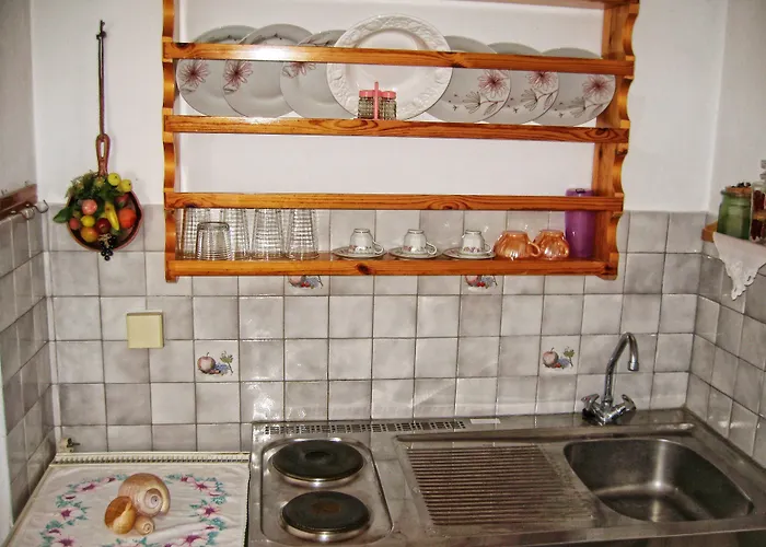 Augusta & Apartment Naousa (Paros)