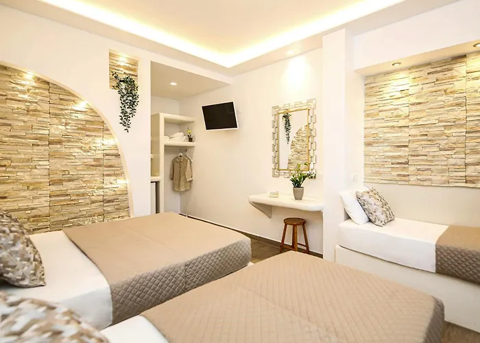 Augusta & Naousa (Paros)