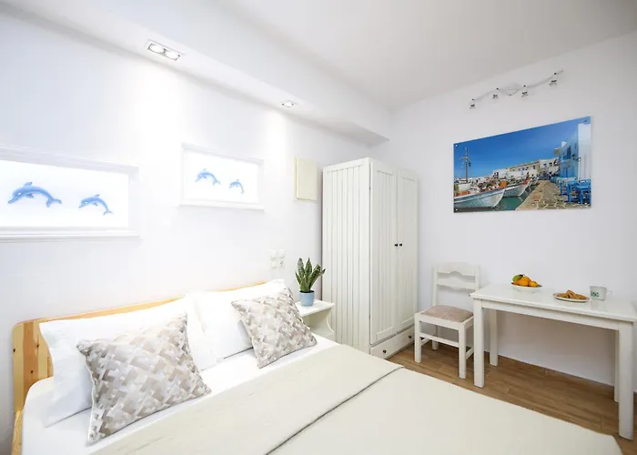 Augusta & Naousa (Paros)